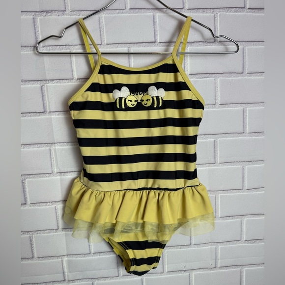 Gymboree
Yellow Girls Bee One Piece Swimsuit - Splish-Splash/girls size 8 - Picture 2 of 10
